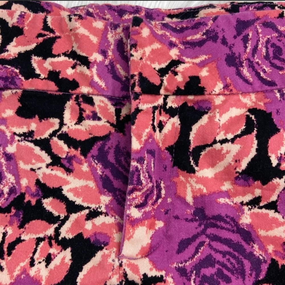Forever 21 Twist Floral Shorts - Picture 6 of 7